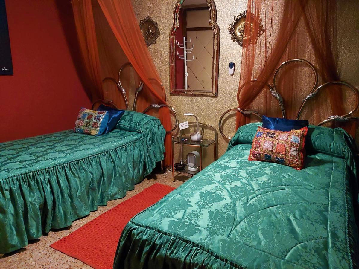 Alicante Room And Gayfriendly Kültér fotó